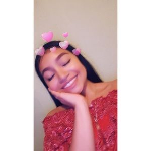 Meet your Posher, Yadira